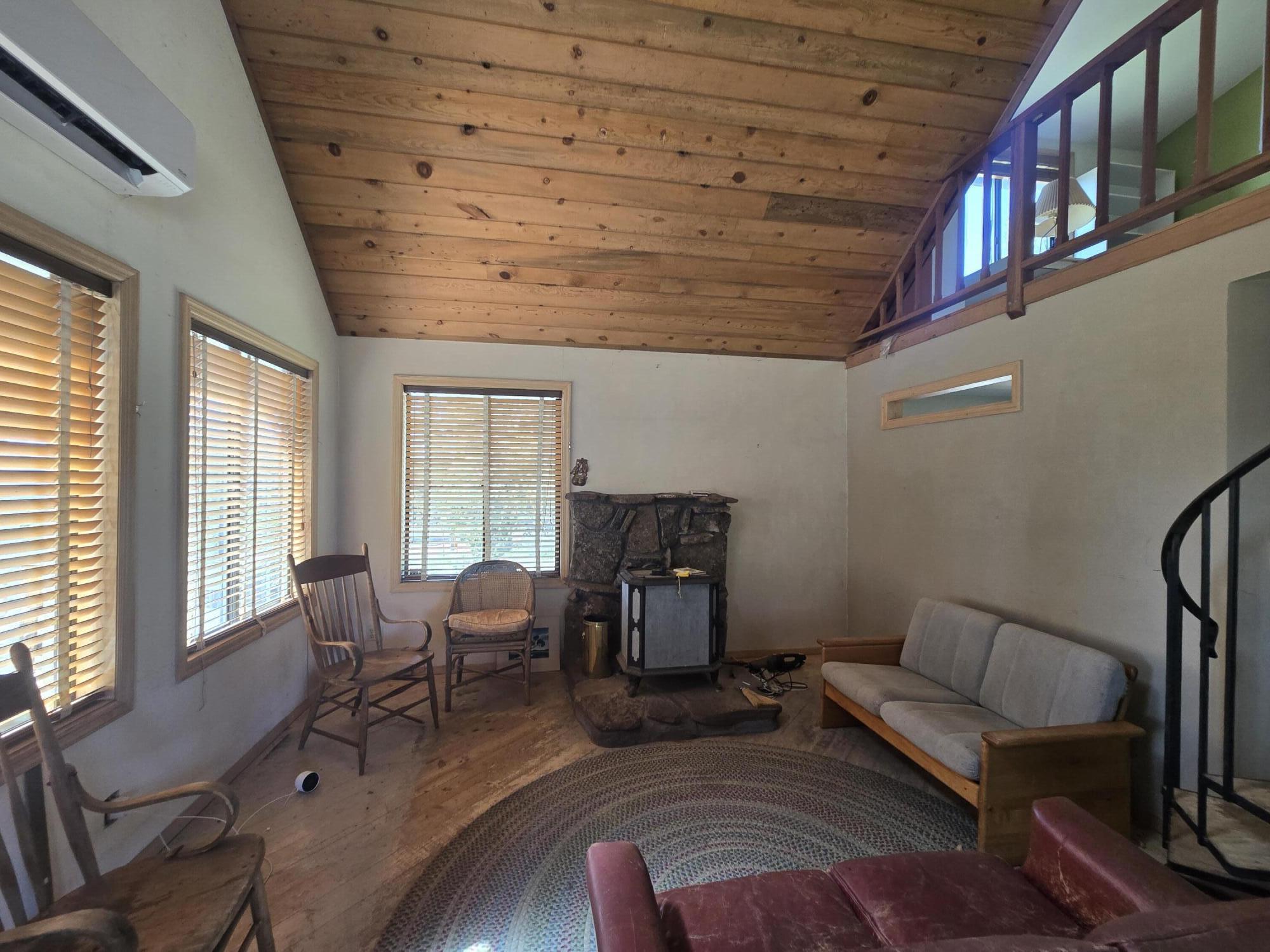 5520 Andrews Road Dorris, CA 96023 - Photo 8 of 56 Living Room
