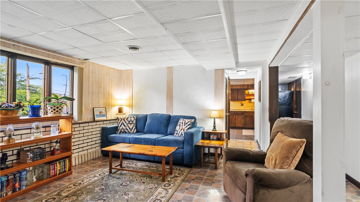 67 Curry Road Cranston, RI 02920 - Photo 26 of 46 Gallery Image 26
