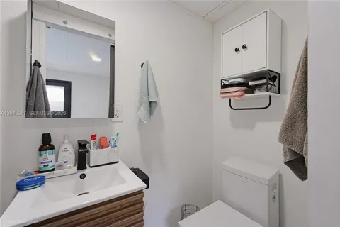 $1,345,000 | 2450 Northeast 209th Terrace, Miami, FL 33180