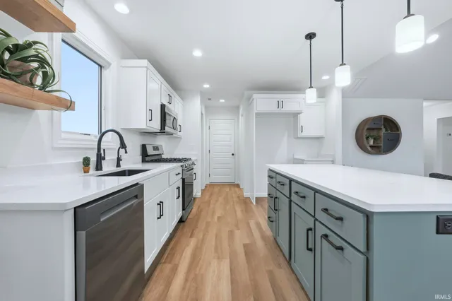 $368,900 | 1092 Zenos Boulevard, Fort Wayne, IN 46818