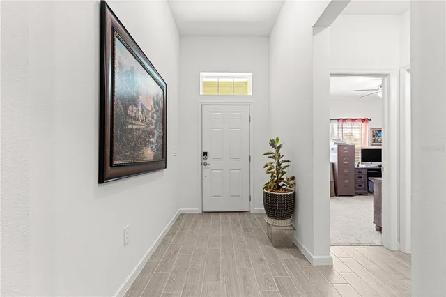 view of livingroom with furniture and workspace
