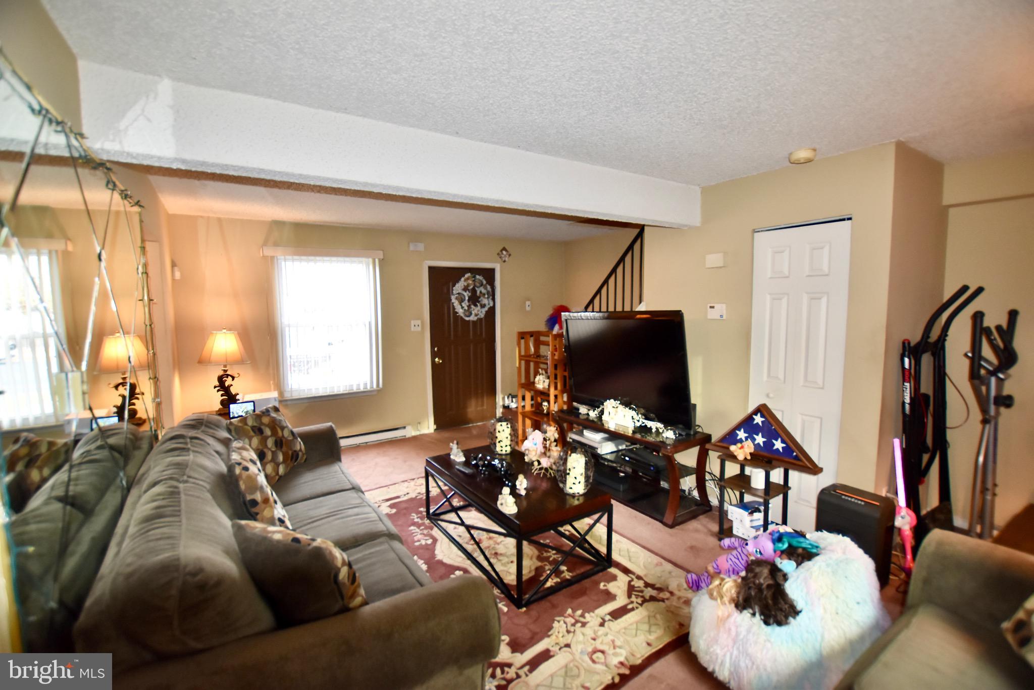 12 Hampshire Road Sicklerville, NJ 08081 - Photo 8 of 12 Spacious Living Room
