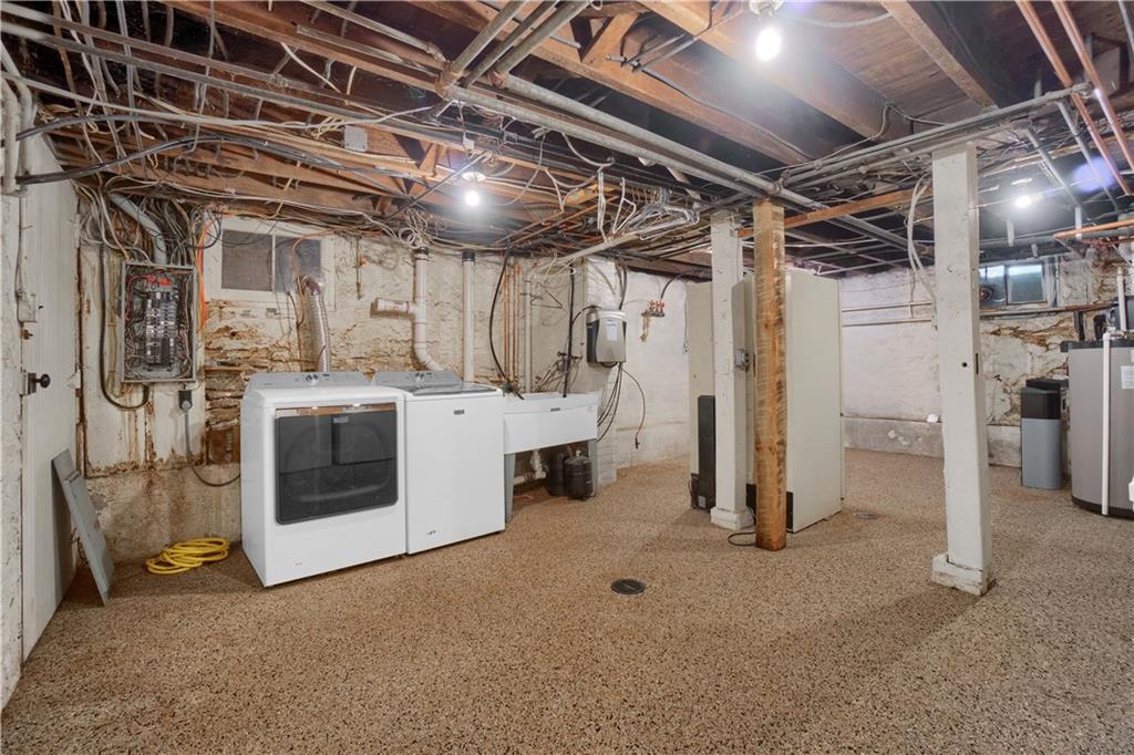 2560 Chapel Road Beaver, PA 15009 - Photo 23 of 25 a utility room with dryer and washer