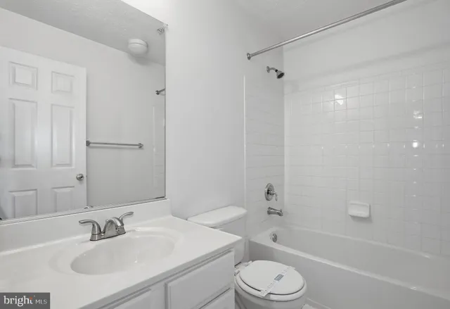 $2,550 | 886 Lowe Road, Middle River, MD 21220