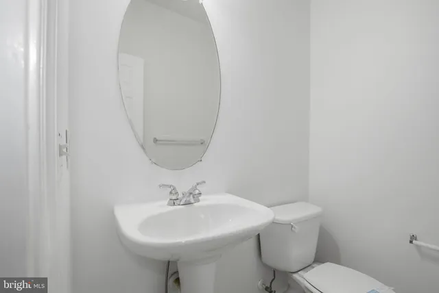 $2,550 | 886 Lowe Road, Middle River, MD 21220