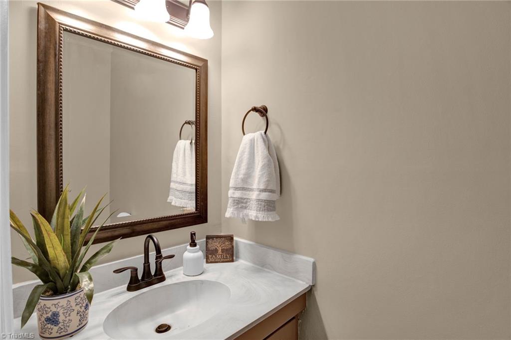 224 Northpoint Avenue, Unit C High Point, NC 27262 - Photo 5 of 16