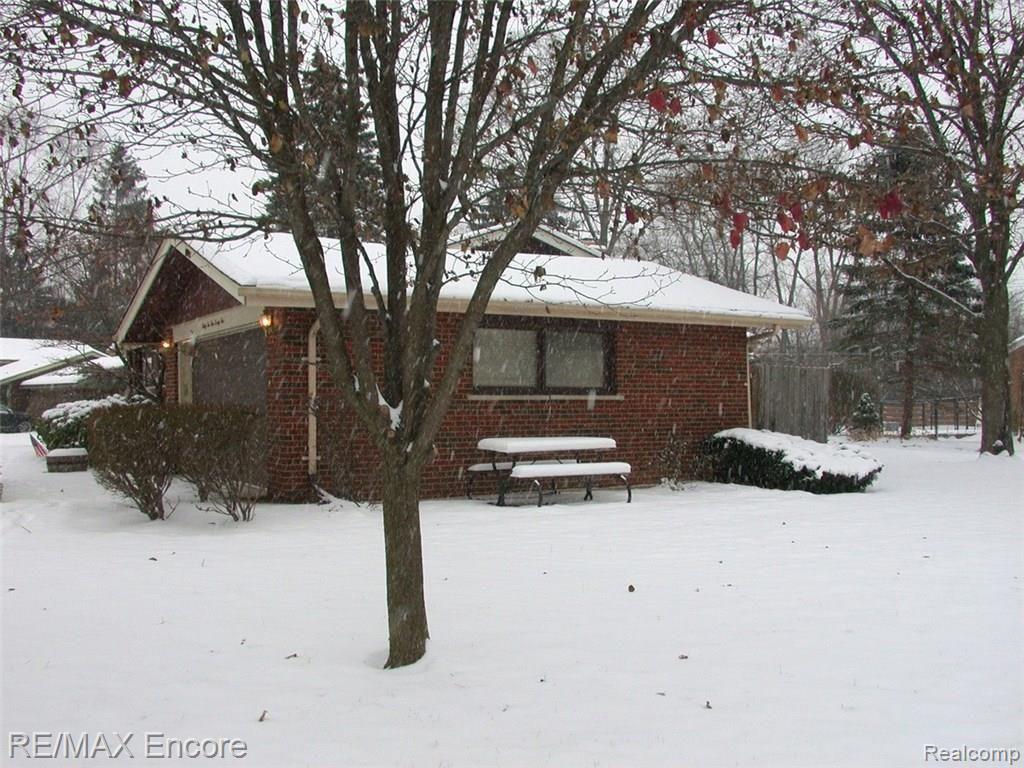 32121 Red Clover Road Farmington Hills, MI 48334 - Photo 10 of 45
