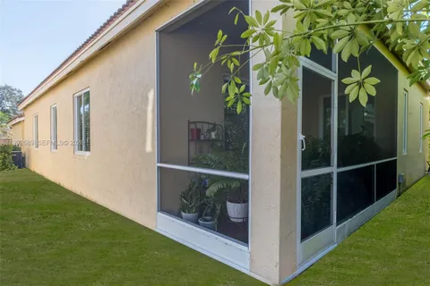 $690,000 | 1784 Aspen Lane, Weston, FL 33327