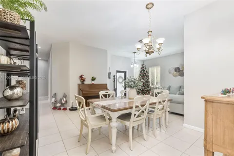 $690,000 | 1784 Aspen Lane, Weston, FL 33327