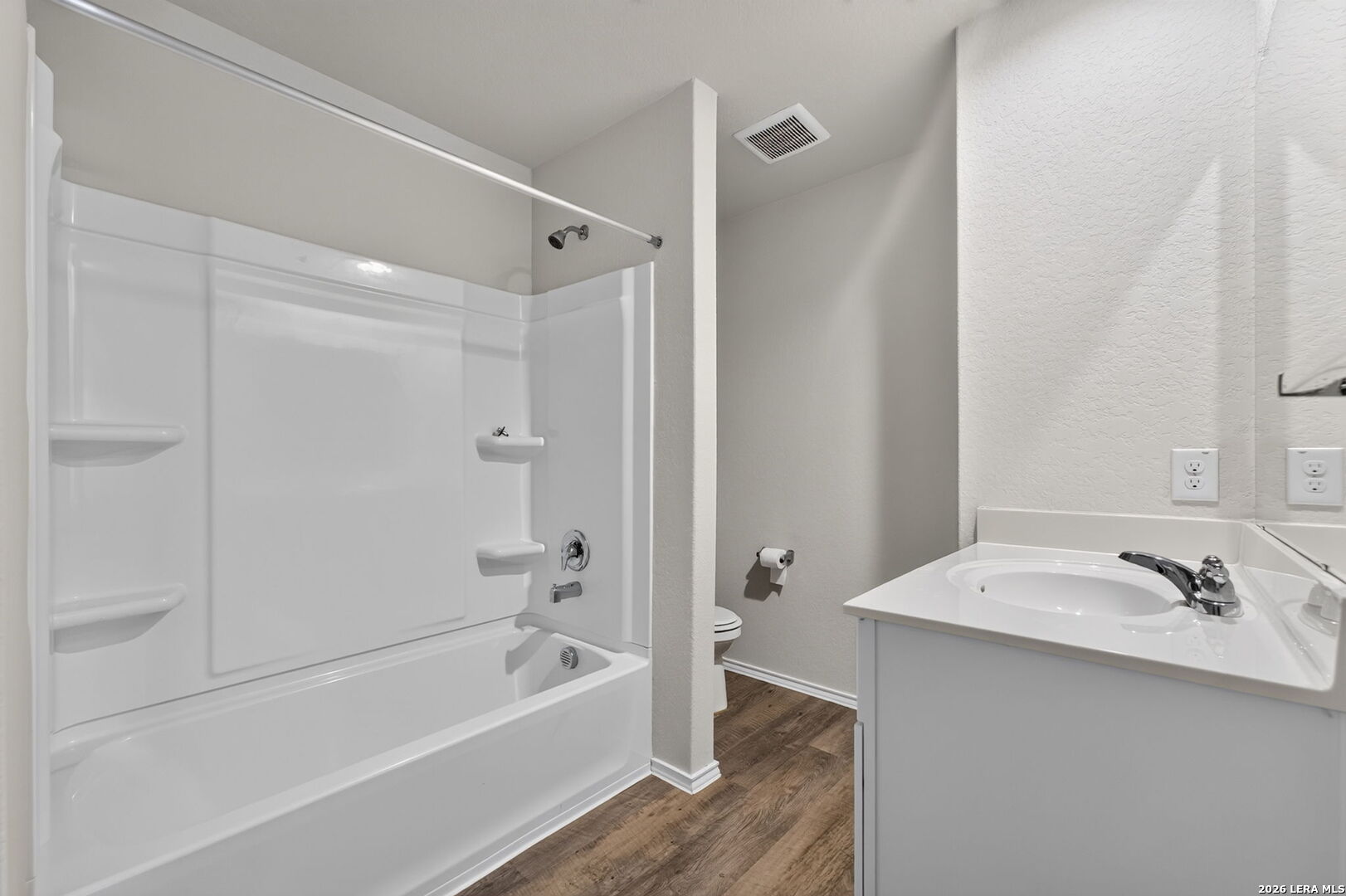 7003 Phoenix Path Converse, TX 78109 - Photo 38 of 45 Gallery Image 38