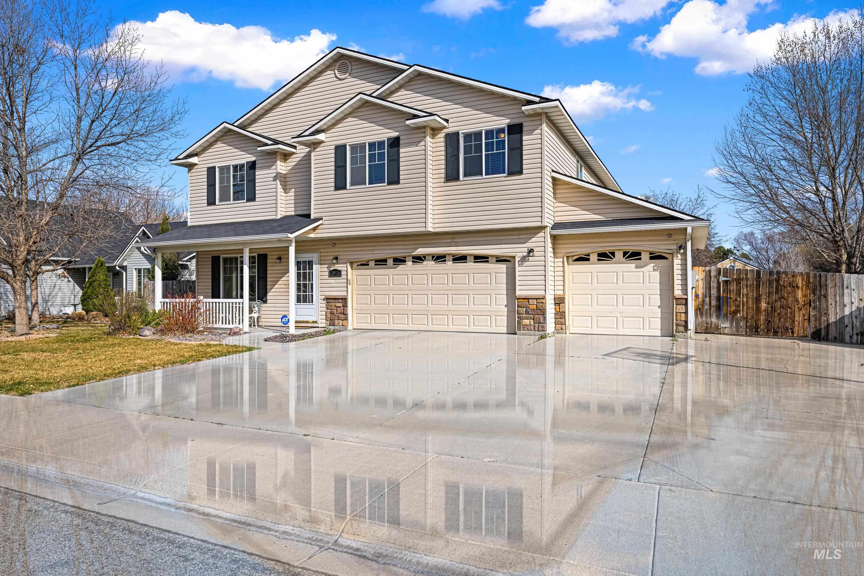 10936 West Spring River Street Boise, ID 83709 - Photo 3 of 37