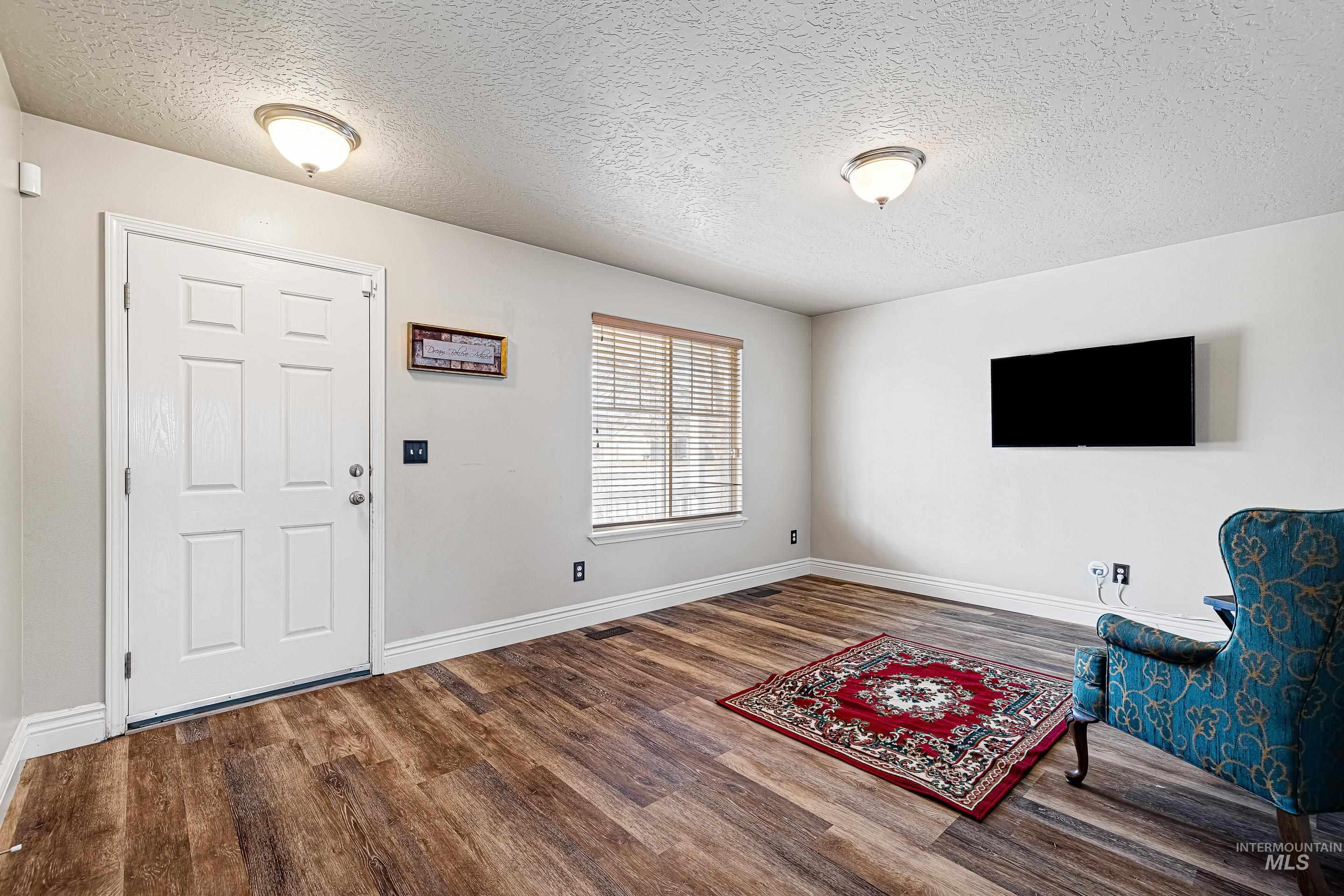 10936 West Spring River Street Boise, ID 83709 - Photo 7 of 37