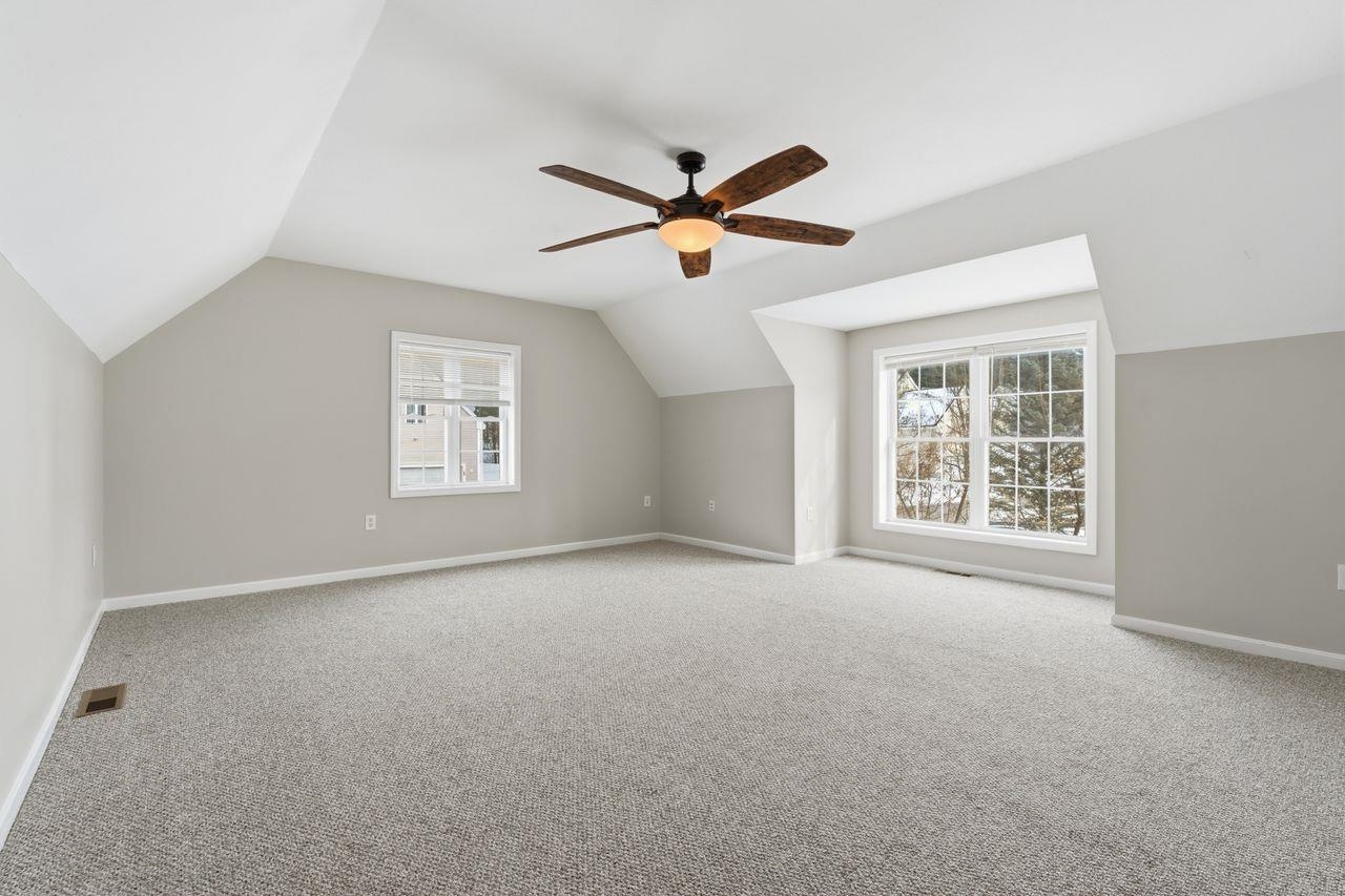 77 Barbara Lane Hudson, NH 03051 - Photo 16 of 33