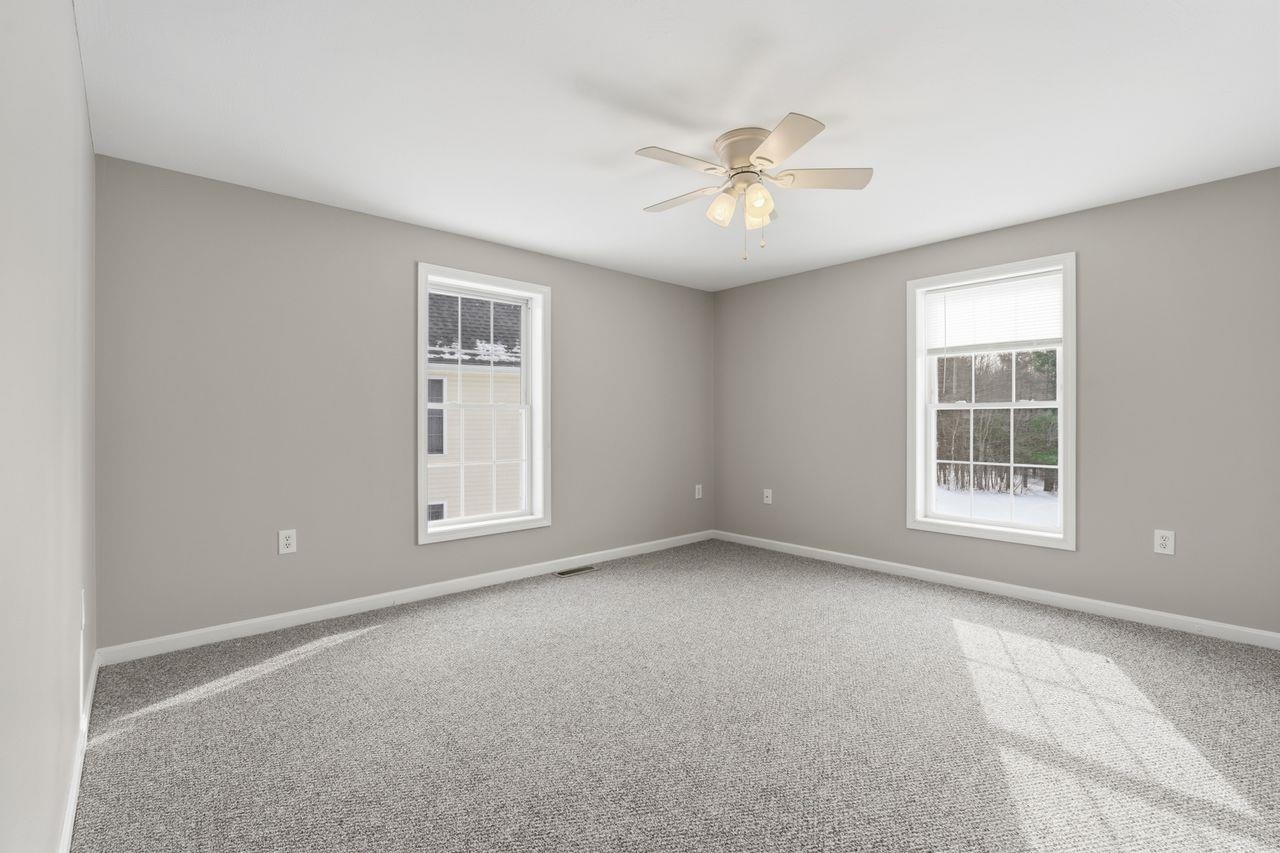 77 Barbara Lane Hudson, NH 03051 - Photo 21 of 33