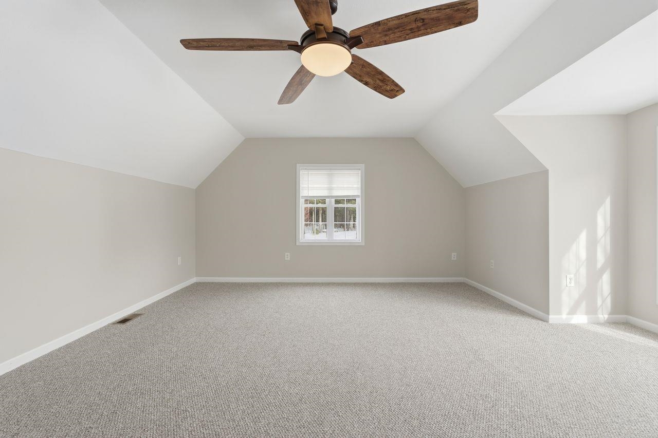 77 Barbara Lane Hudson, NH 03051 - Photo 23 of 33