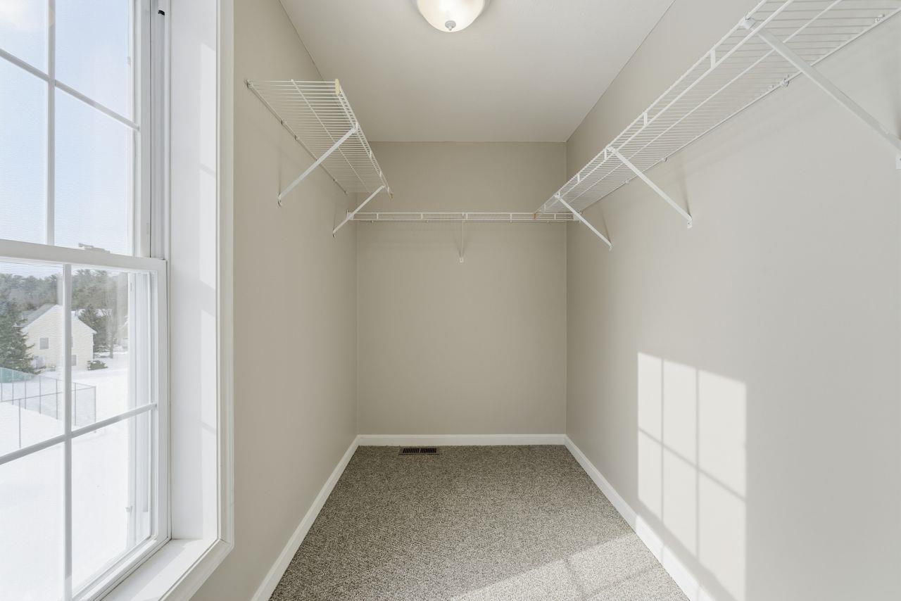 77 Barbara Lane Hudson, NH 03051 - Photo 24 of 33