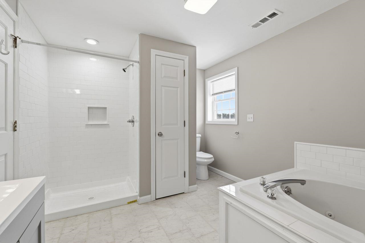 77 Barbara Lane Hudson, NH 03051 - Photo 28 of 33