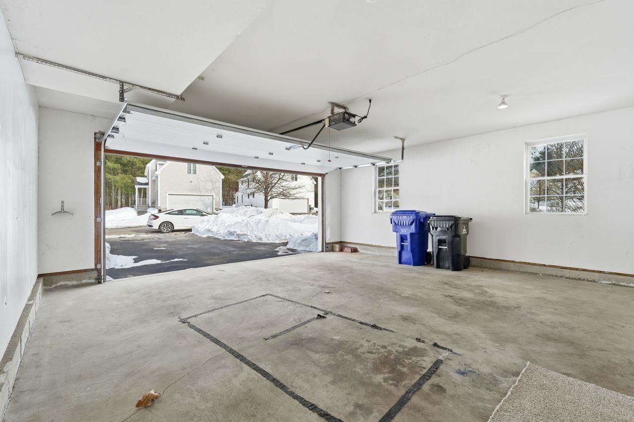 77 Barbara Lane Hudson, NH 03051 - Photo 32 of 33