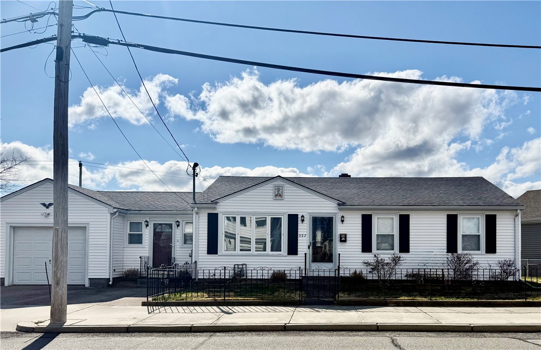 327 Rhode Island Avenue Pawtucket, RI 02860 - Photo 2 of 27