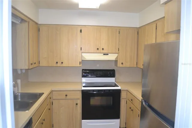 $335,000 | 614 Chatham Drive, Lakeland, FL 33803