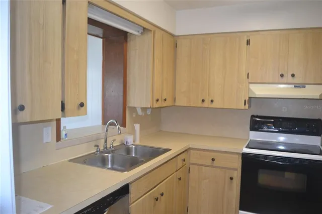 $335,000 | 614 Chatham Drive, Lakeland, FL 33803