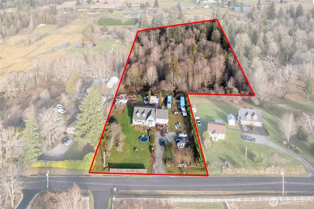 $800,000 | 26836 Southeast 208th Street, Maple Valley, WA 98038