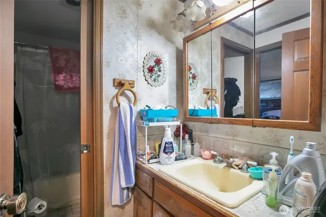 $800,000 | 26836 Southeast 208th Street, Maple Valley, WA 98038