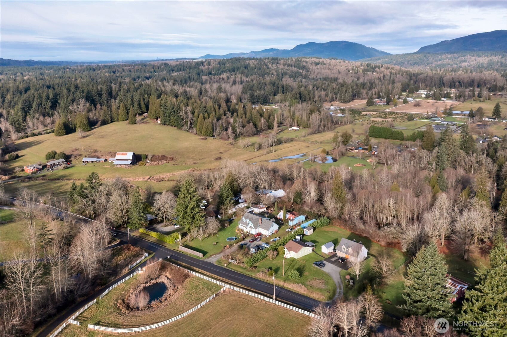 26836 Southeast 208th Street Maple Valley, WA 98038 - Photo 32 of 37 a view of a city