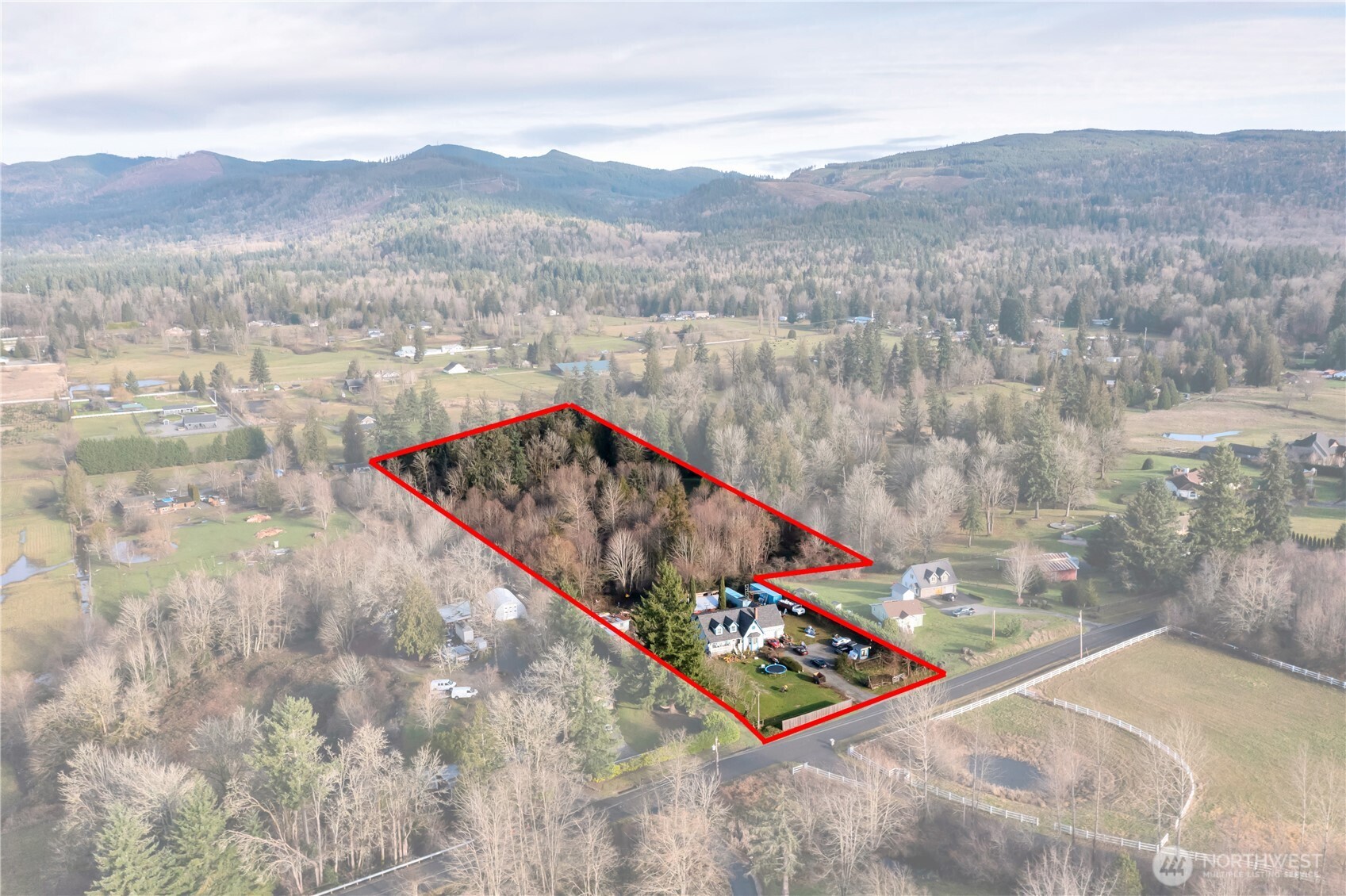 26836 Southeast 208th Street Maple Valley, WA 98038 - Photo 34 of 37 a view of outdoor space and mountain view