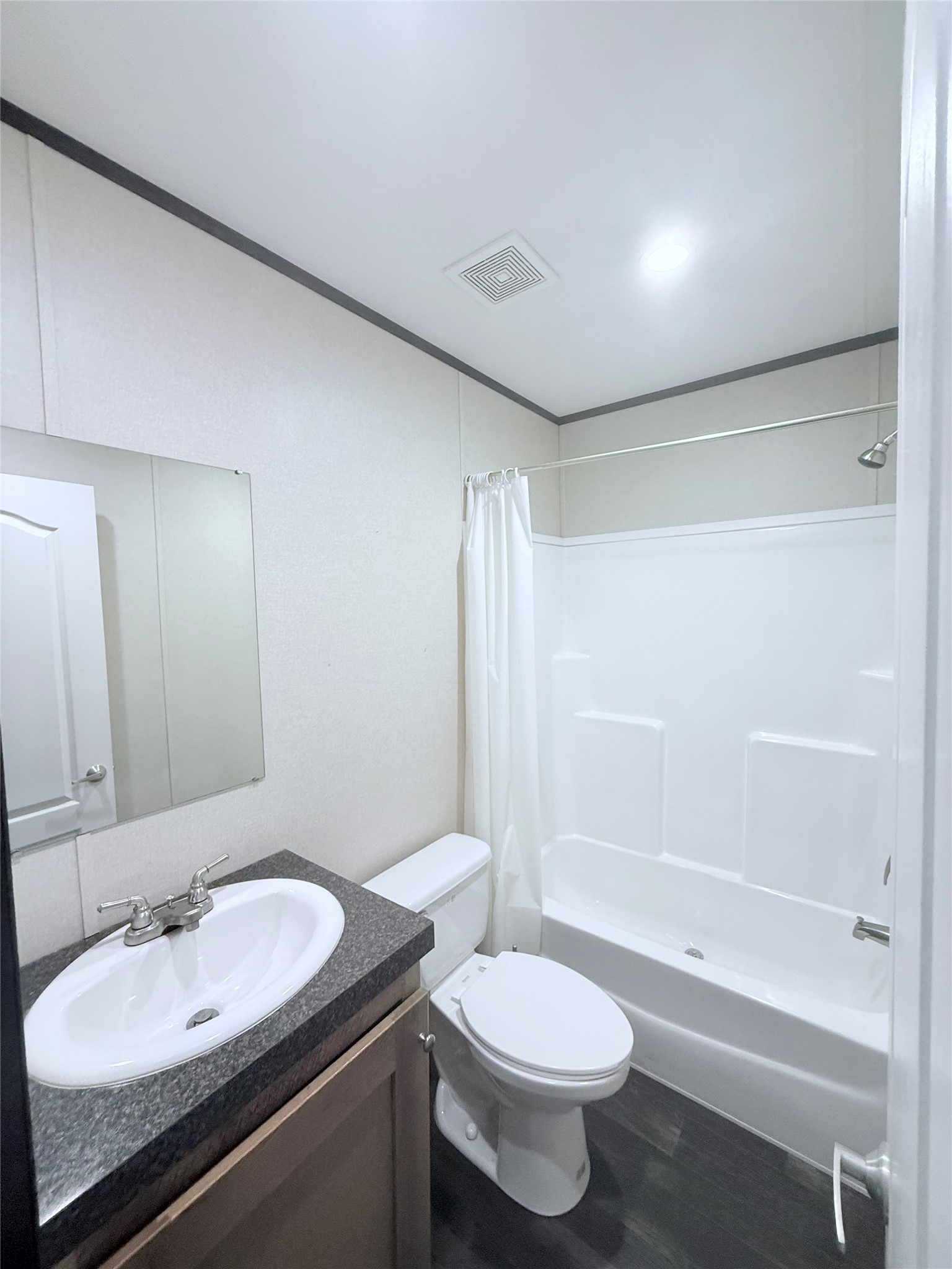 106 North 3rd Street Highlands, TX 77562 - Photo 11 of 13 Second bath