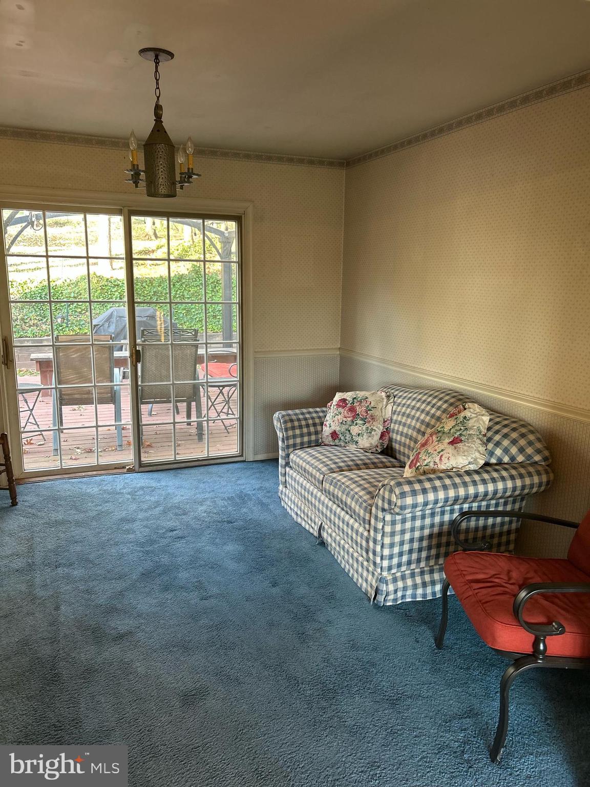 617 Meadowlark Road Norristown, PA 19403 - Photo 15 of 20 a living room with furniture