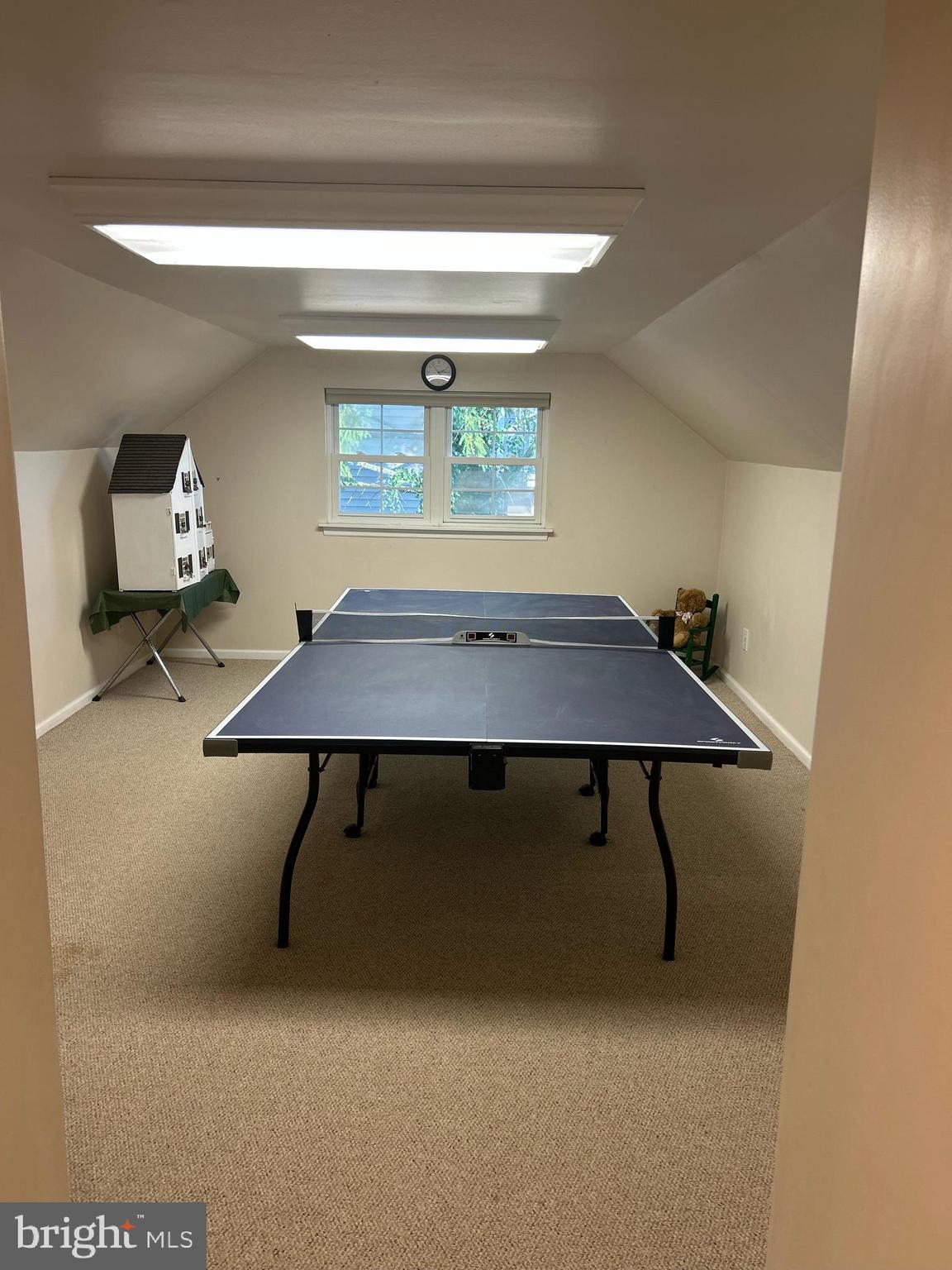 617 Meadowlark Road Norristown, PA 19403 - Photo 18 of 20 a workspace with furniture and window