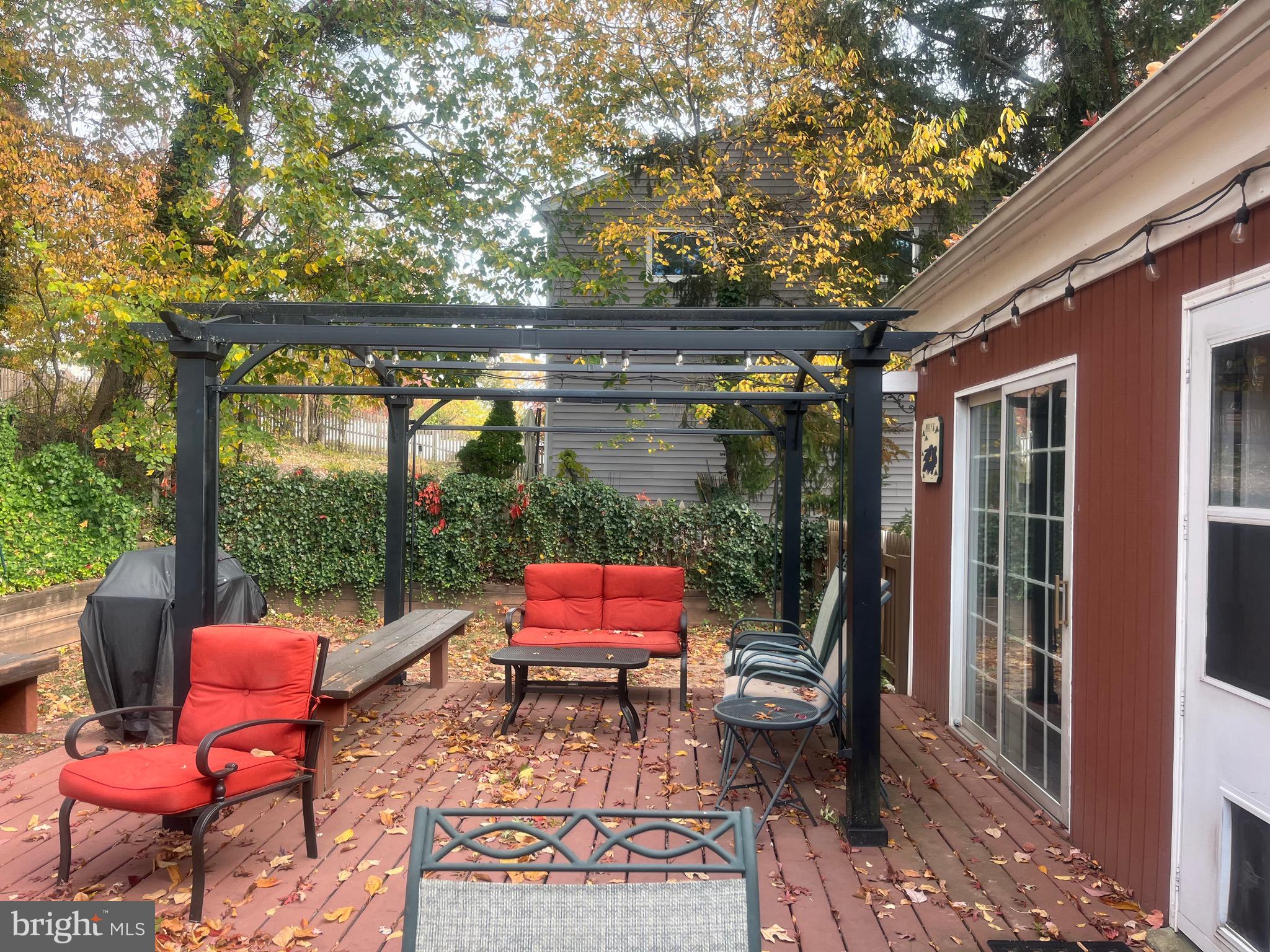 617 Meadowlark Road Norristown, PA 19403 - Photo 6 of 20 a outdoor view with sitting space