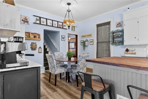 $299,000 | 1009 South Independence Street, Harrisonville, MO 64701