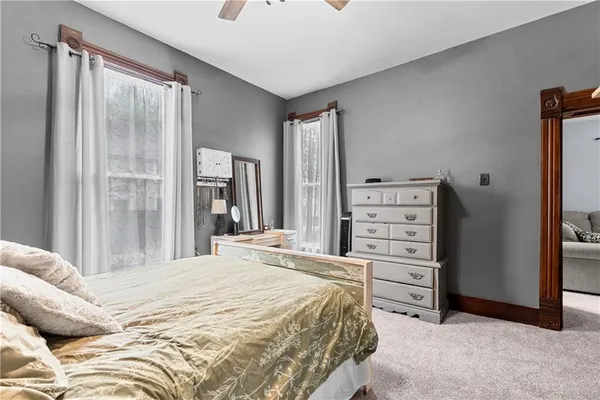 $299,000 | 1009 South Independence Street, Harrisonville, MO 64701