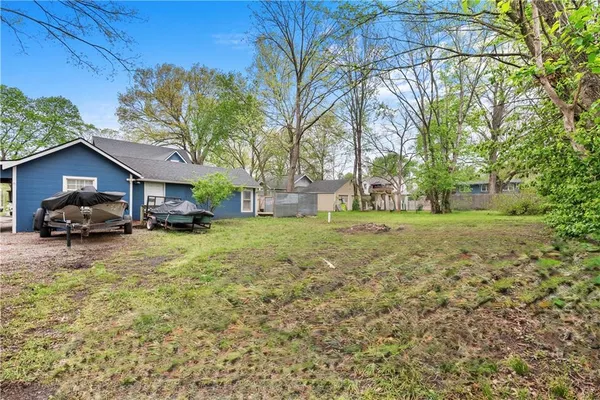 $299,000 | 1009 South Independence Street, Harrisonville, MO 64701