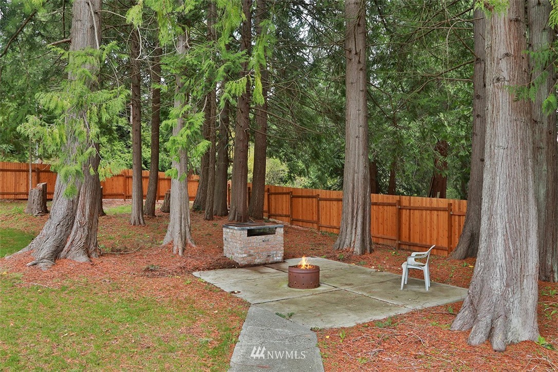 7656 Bailey Road Clinton, WA 98236 - Photo 2 of 40 Gallery Image 2