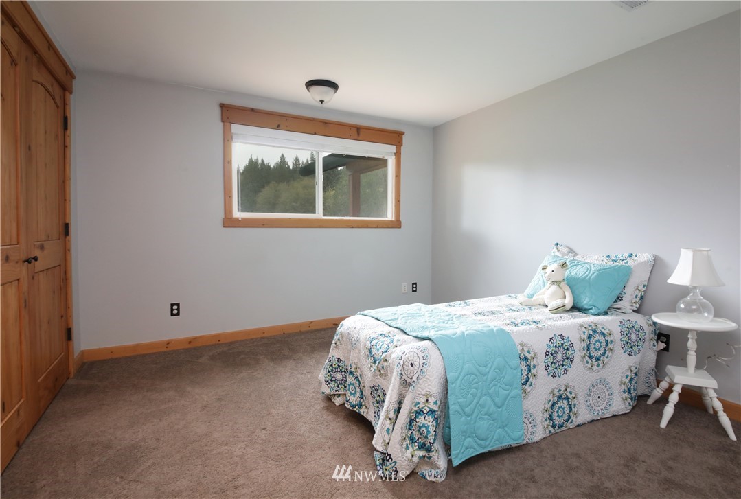 7656 Bailey Road Clinton, WA 98236 - Photo 12 of 40 Gallery Image 12