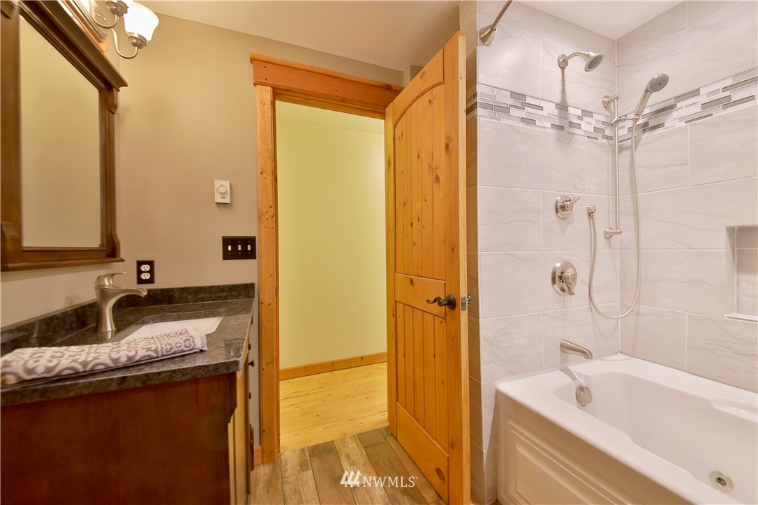 7656 Bailey Road Clinton, WA 98236 - Photo 13 of 40 Gallery Image 13