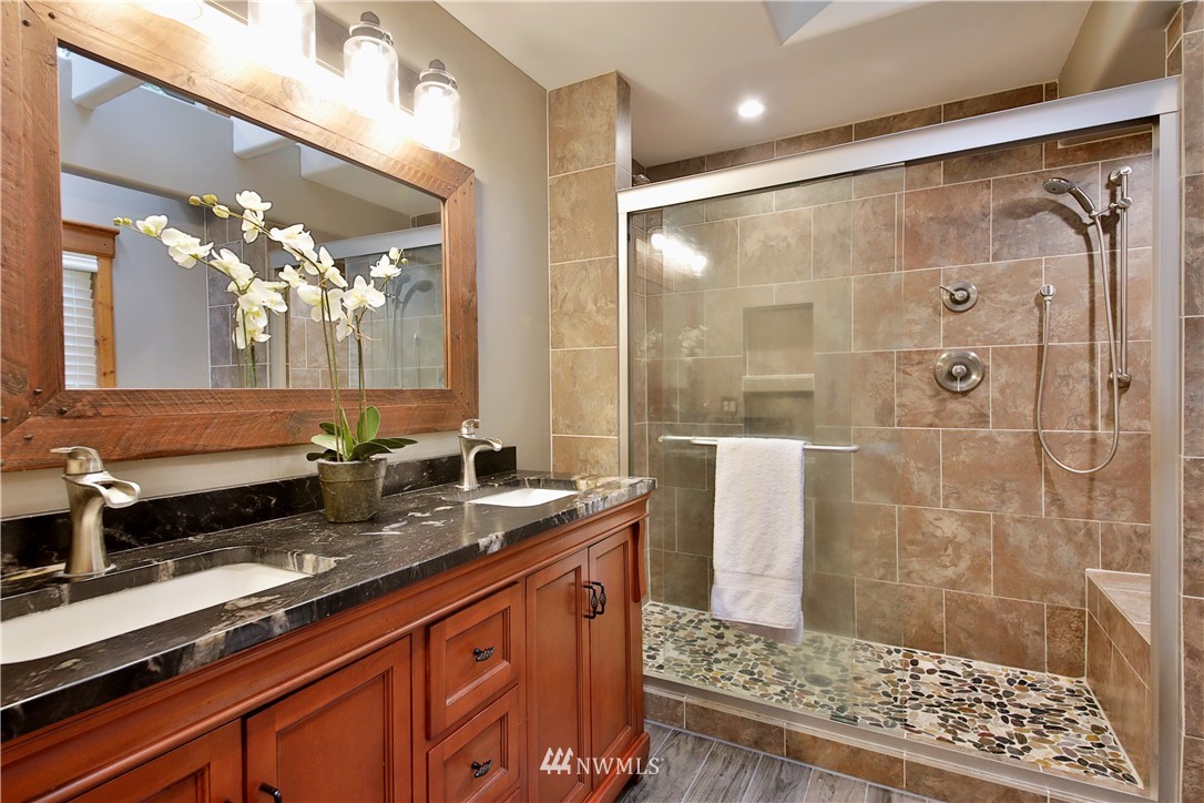 7656 Bailey Road Clinton, WA 98236 - Photo 17 of 40 Gallery Image 17
