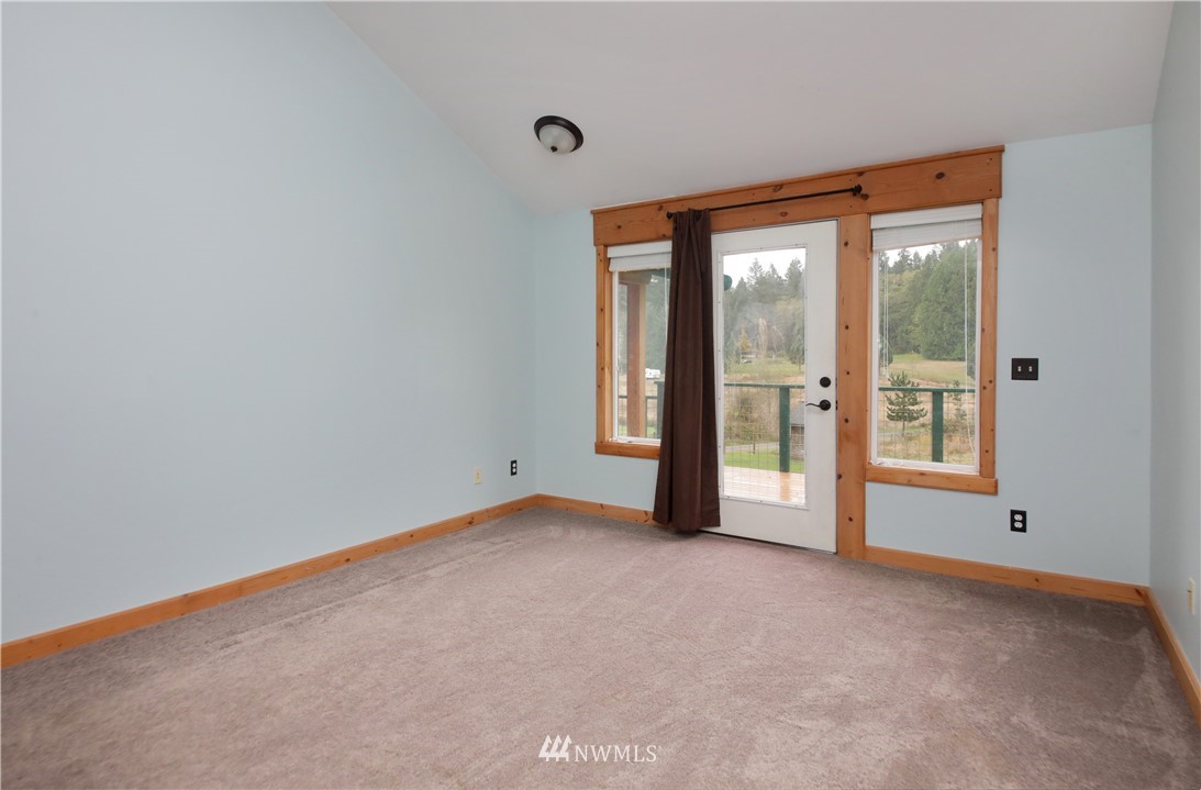 7656 Bailey Road Clinton, WA 98236 - Photo 19 of 40 Gallery Image 19