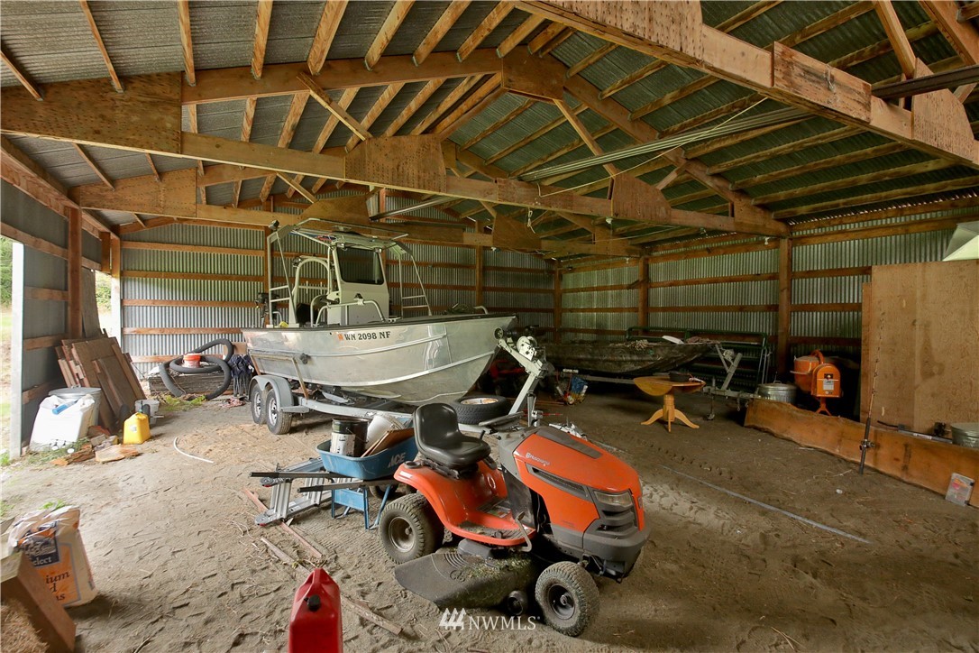 7656 Bailey Road Clinton, WA 98236 - Photo 29 of 40 Gallery Image 29