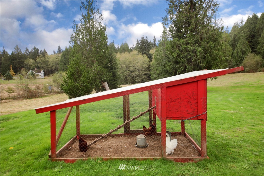 7656 Bailey Road Clinton, WA 98236 - Photo 30 of 40 Gallery Image 30