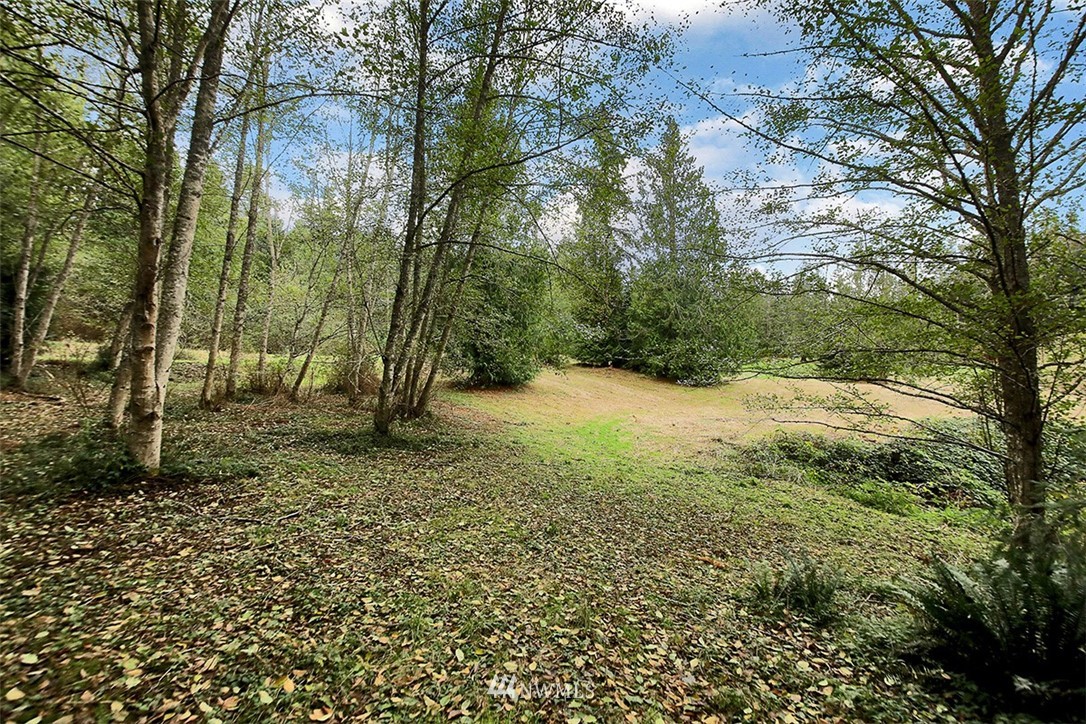 7656 Bailey Road Clinton, WA 98236 - Photo 34 of 40 Gallery Image 34