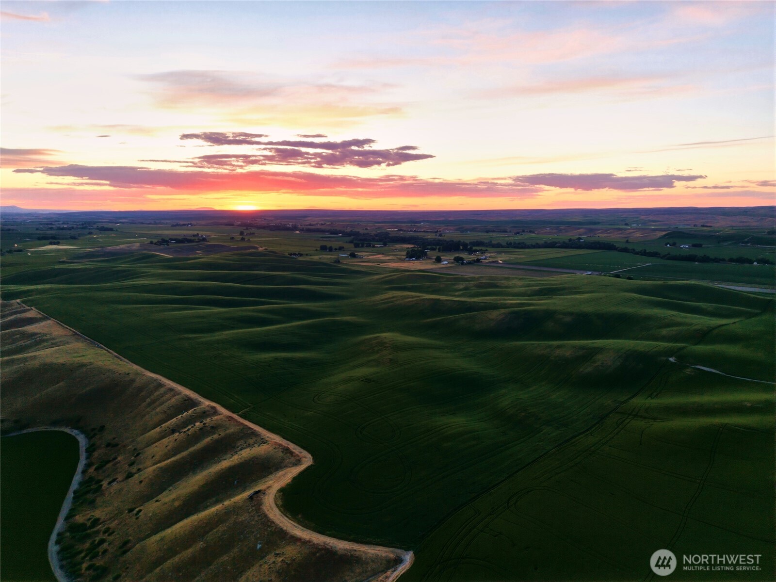 0 Detour Road Walla Walla, WA 99362 - Photo 26 of 26 a view of an ocean and a yard