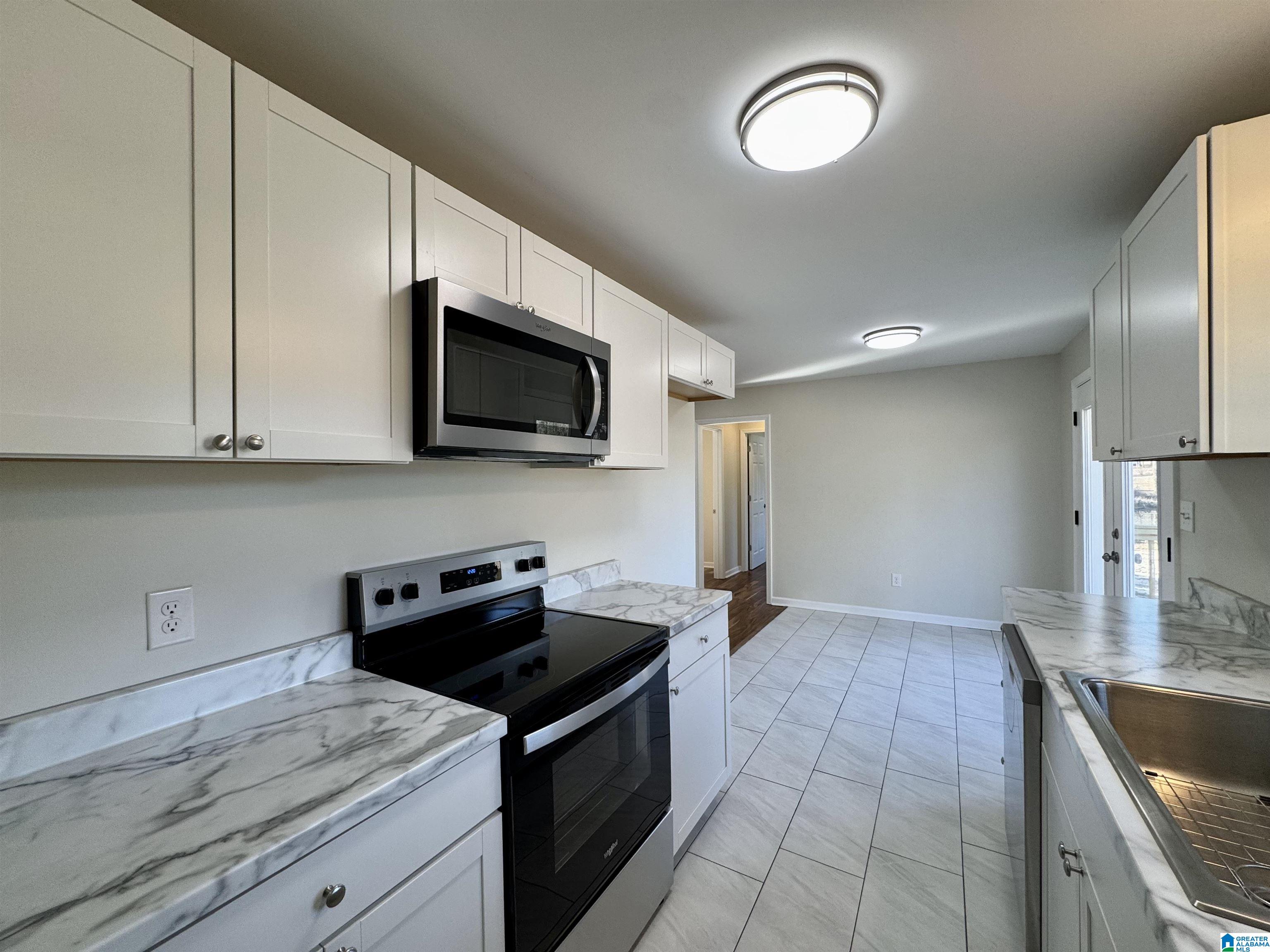 645 Skyview Lake Road Warrior, AL 35180 - Photo 20 of 53