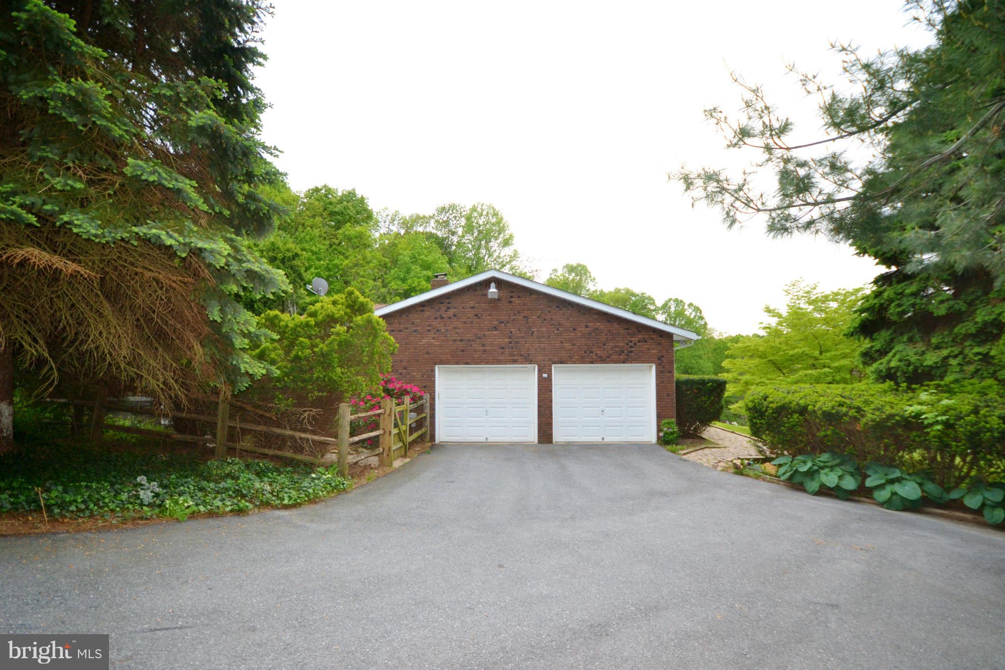 2714 Bachman Road Manchester, MD 21102 - Photo 26 of 30 Two car side load garage