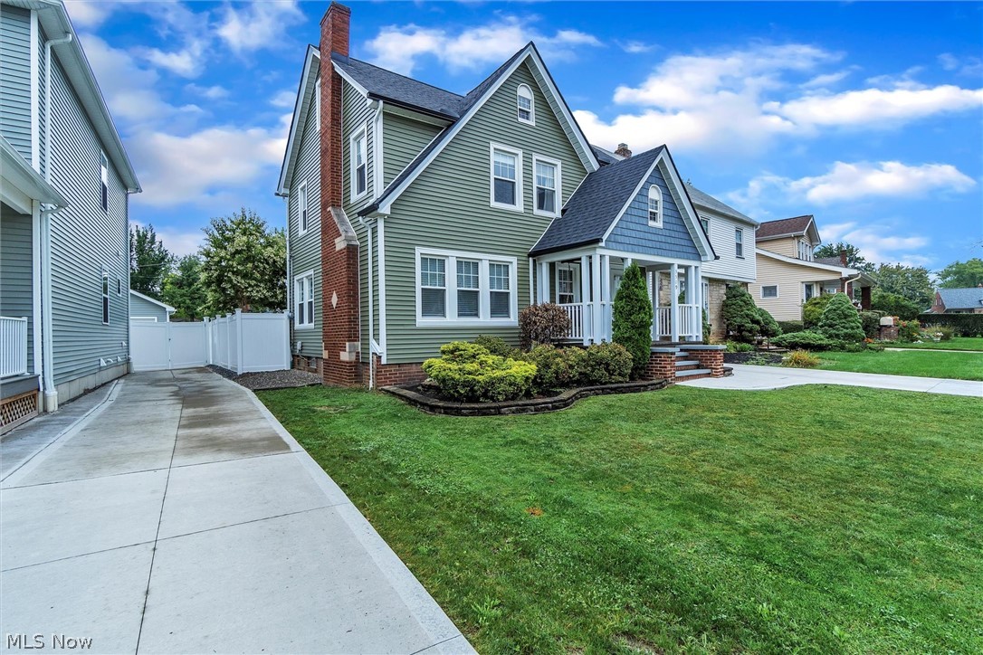 3509 Tullamore Road Cleveland, OH 44118 - Photo 4 of 33 Gallery Image 4