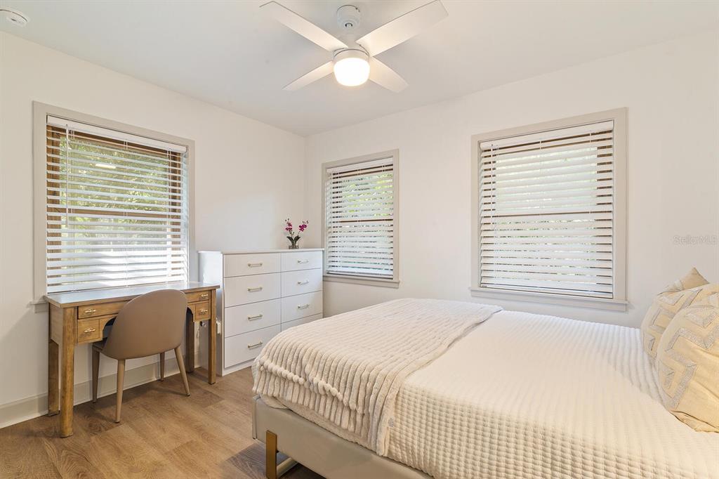 304 Northwest 24 Street Gainesville, FL 32607 - Photo 26 of 37