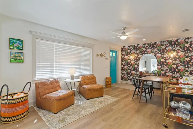 $5,700 | 304 Northwest 24 Street, Gainesville, FL 32607